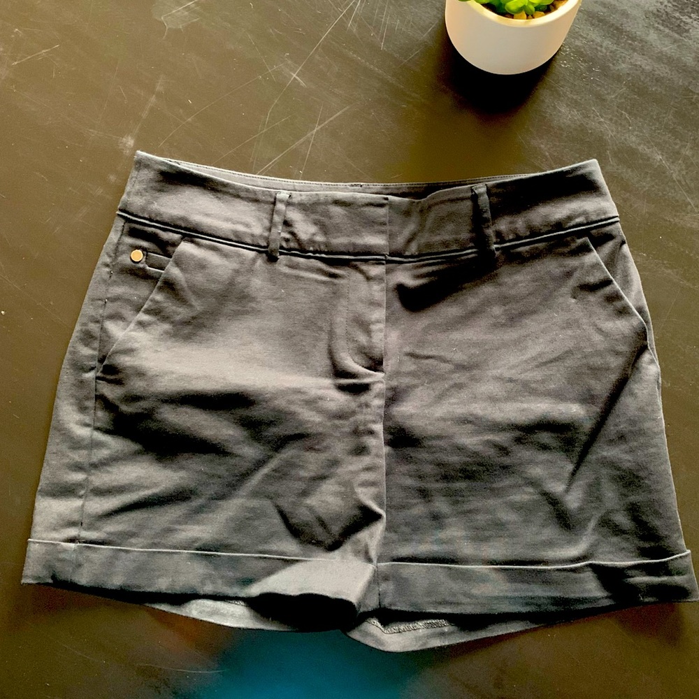 Apt.9 Black Cuffed Shorts Size 6
